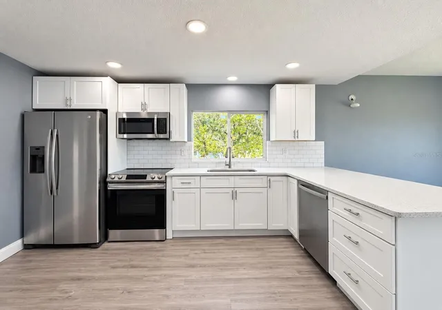 Photo 1 of Single family home for sale at 634 Aberdeen St, Daytona Beach, FL 32114 | MLS# O6442404 | Listing updated on 2026-10-07