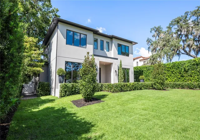 Photo 2 of Single family home for sale at 1751 Glencoe Rd, Winter Park, FL 32789 | MLS# O6442410 | Listing updated on 2026-10-27