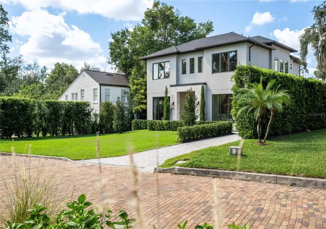 Photo 4 of Single family home for sale at 1751 Glencoe Rd, Winter Park, FL 32789 | MLS# O6442410 | Listing updated on 2026-10-27