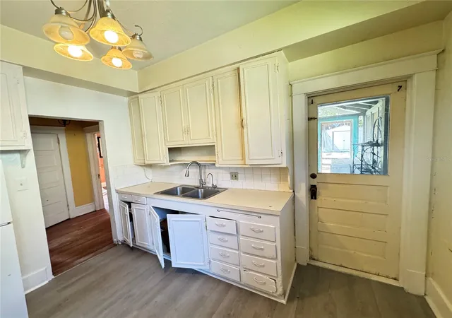 Photo 4 of Single family home for sale at 1434 SE Silver Springs Pl, Ocala, FL 34471 | MLS# OM732381 | Listing updated on 2026-09-19