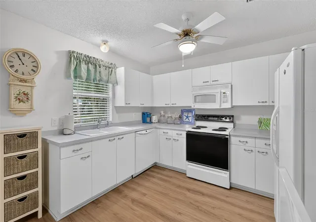 Photo 3 of Single family home for sale at 1436 W Schwartz Blvd, Lady Lake, FL 32159 | MLS# G5117880 | Listing updated on 2026-10-09