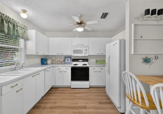 Photo 4 of Single family home for sale at 1436 W Schwartz Blvd, Lady Lake, FL 32159 | MLS# G5117880 | Listing updated on 2026-10-09