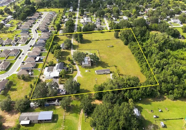 Photo 3 of Single family home for sale at 240 1st Street, Davenport, FL 33837 | MLS# O6442420 | Listing updated on 2026-09-17