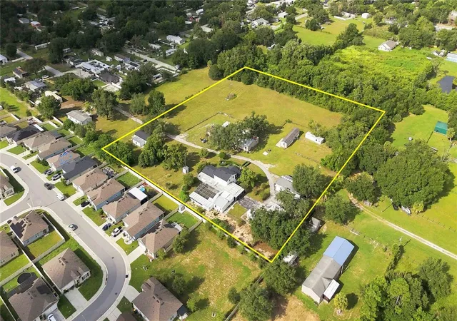 Photo 3 of Single family home for sale at 240 1st Street, Davenport, FL 33837 | MLS# O6442420 | Listing updated on 2026-09-17