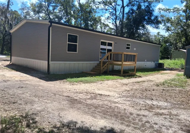 Photo 2 of Single family home for sale at 6647 W Van Buren Dr, Homosassa, FL 34448 | MLS# W7889582 | Listing updated on 2026-09-22
