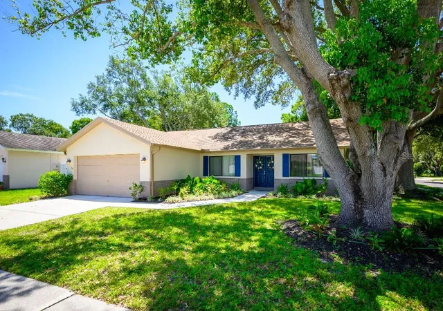 Photo 1 of Single family home for sale at 2109 Cypress Point Dr N, Clearwater, FL 33763 | MLS# TB8549250 | Listing updated on 2026-09-23