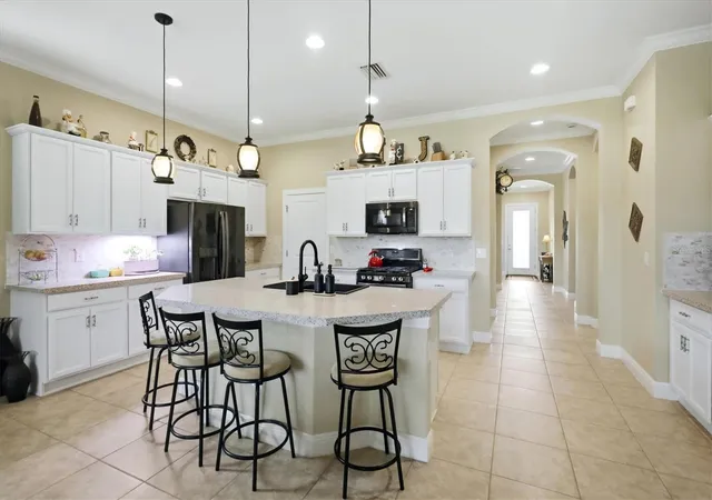 Photo 3 of Single family home for sale at 10035 Marbella Dr, Bradenton, FL 34211 | MLS# A4706332 | Listing updated on 2026-10-05