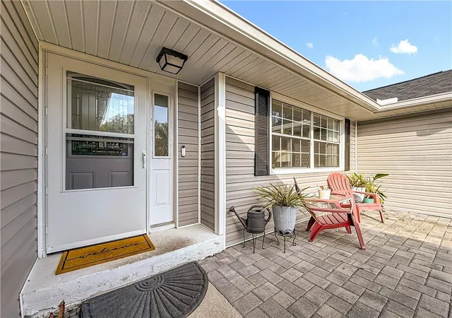 Photo 3 of Sale Pending at 421 W Blueflax Ct, Beverly Hills, FL 34465 | MLS# CC857955 | Listing updated on 2026-10-08