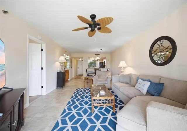 Listing Photo 4 - Condo for sale in building located at 11730 Shipwatch Dr, LARGO, FL 33774 - Unit #207