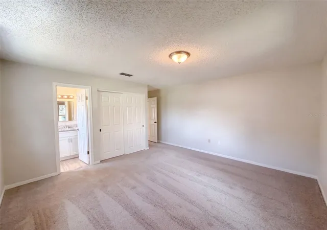 Photo 3 of Sale Pending at 4536 Eagles Nest Rd, Fruitland Park, FL 34731 | MLS# O6442426 | Listing updated on 2026-09-22