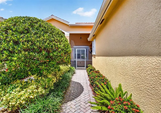 Photo 2 of Single family home for sale at 16143 Amethyst Key Dr, Wimauma, FL 33598 | MLS# TB8549256 | Listing updated on 2026-09-17