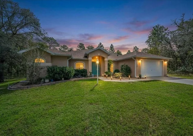 Single family home for sale at 8479 SW 134th Avenue, DUNNELLON, FL 34432 | MLS# OM732383