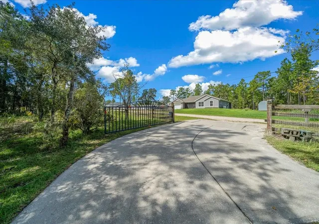 Photo 3 of Single family home for sale at 8479 SW 134th Avenue, Dunnellon, FL 34432 | MLS# OM732383 | Listing updated on 2026-09-19