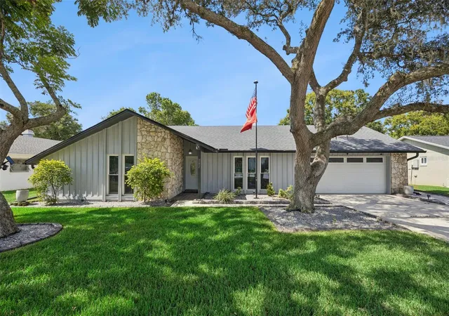 Photo 1 of Single family home for sale at 207 Harrogate Pl, Longwood, FL 32779 | MLS# O6442436 | Listing updated on 2026-10-04