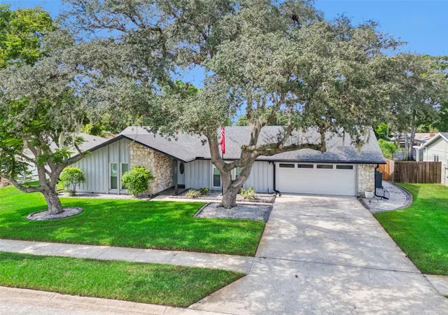 Photo 2 of Single family home for sale at 207 Harrogate Pl, Longwood, FL 32779 | MLS# O6442436 | Listing updated on 2026-10-04