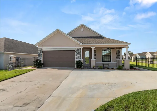 Photo 1 of Single family home for sale at 524 Central Ridge Ln, Frostproof, FL 33843 | MLS# L4965117 | Listing updated on 2026-10-06