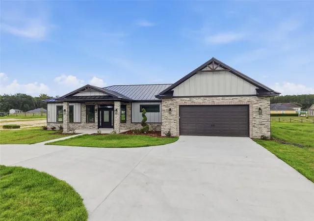 Photo 1 of Single family home for sale at 17533 NW 253rd Drive, High Springs, FL 32643 | MLS# GC543566 | Listing updated on 2026-10-25