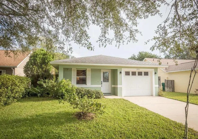 Photo 2 of Single family home for sale at 2672 Winchester Cir, Eustis, FL 32726 | MLS# O6442449 | Listing updated on 2026-09-17