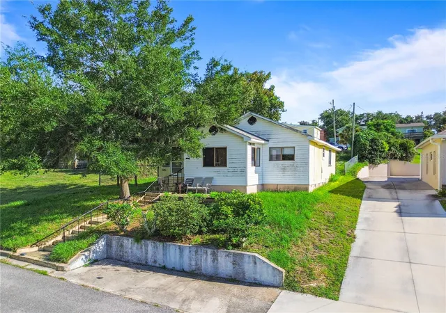 Photo 2 of Single family home for sale at 535 Carroll St, Clermont, FL 34711 | MLS# G5117887 | Listing updated on 2026-09-17
