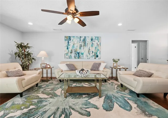 Photo 4 of Single family home for sale at 2743 Burning Tree Ln, Clearwater, FL 33761 | MLS# TB8549278 | Listing updated on 2026-09-22