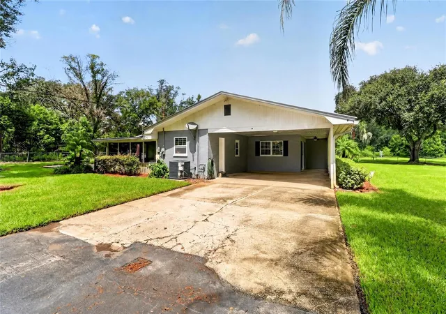 Photo 4 of Single family home for sale at 7430 Green Rd, Lakeland, FL 33810 | MLS# P4939910 | Listing updated on 2026-09-26