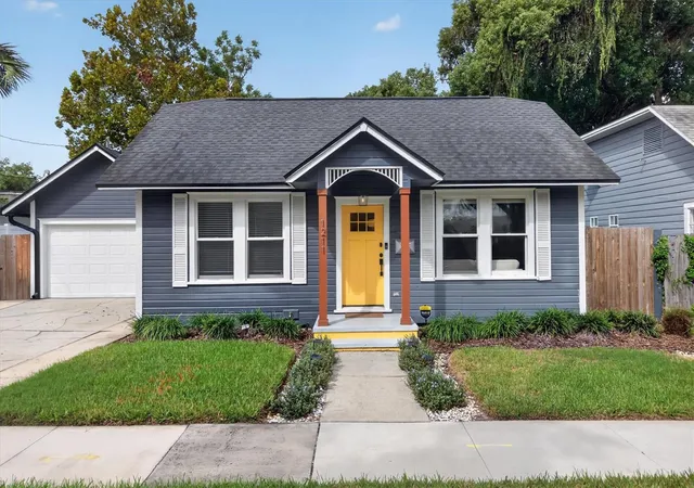 Photo 3 of Single family home for sale at 1211 Schultz Ave, Winter Park, FL 32789 | MLS# O6442460 | Listing updated on 2026-10-06