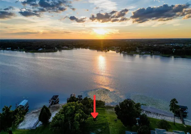 Photo 4 of Single family home for sale at 14808 Lake Magdalene Cir, Tampa, FL 33613 | MLS# TB8549282 | Listing updated on 2026-10-01