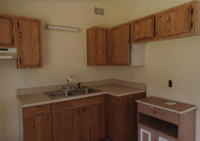 Photo 3 of Single family home for sale at 615 North Ave, Tarpon Springs, FL 34689 | MLS# TB8549291 | Listing updated on 2026-10-07