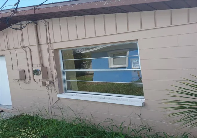 Photo 4 of Single family home for sale at 615 North Ave, Tarpon Springs, FL 34689 | MLS# TB8549291 | Listing updated on 2026-10-07