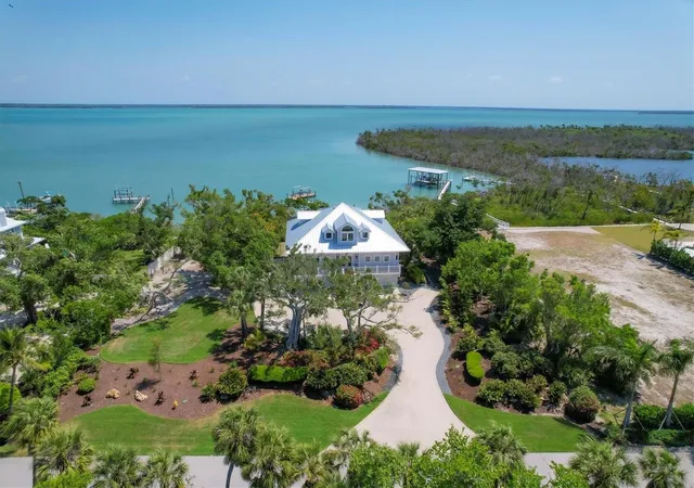 Photo 3 of Single family home for sale at 19 Grouper Hole Dr, Boca Grande, FL 33921 | MLS# D6148797 | Listing updated on 2026-10-08