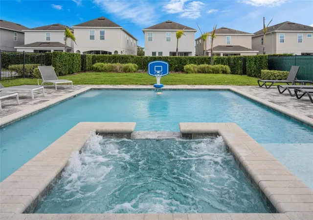 Photo 3 of Single family home for sale at 289 Auburn Ave, Kissimmee, FL 34747 | MLS# R4912006 | Listing updated on 2026-09-26