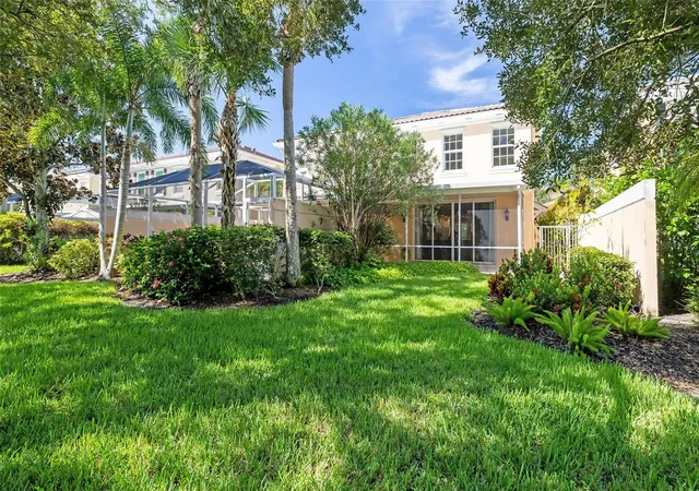 Photo 4 of Townhouse for sale at 7632 Bergamo Ave, Sarasota, FL 34238 | MLS# A4706365 | Listing updated on 2026-09-22