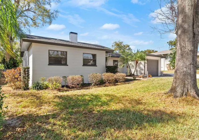 Photo 3 of Single family home for sale at 3203 S Polk Ave, Lakeland, FL 33803 | MLS# O6442493 | Listing updated on 2026-09-26