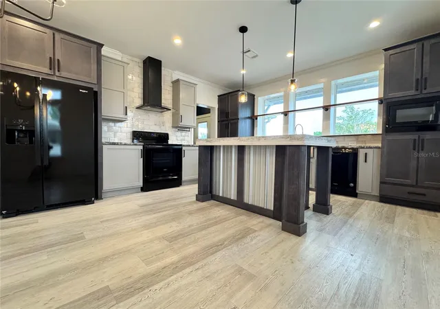Photo 4 of Manufactured home for sale at 9248 Scepter Ave, Brooksville, FL 34613 | MLS# TB8549311 | Listing updated on 2026-09-29
