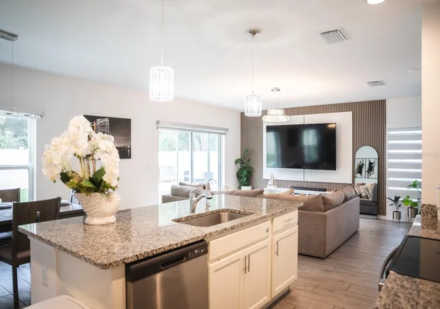 Photo 4 of Single family home for sale at 5285 Royal Point Ave, Kissimmee, FL 34746 | MLS# O6442495 | Listing updated on 2026-09-19