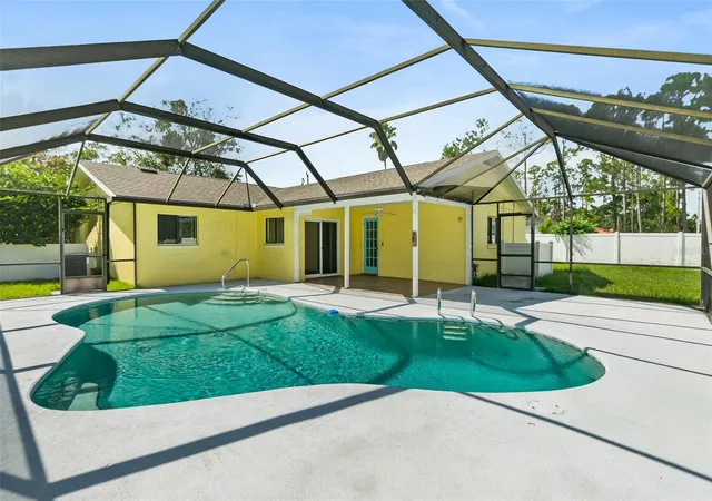 Photo 1 of Single family home for sale at 38 Diamond Dr, Palm Coast, FL 32164 | MLS# FC321514 | Listing updated on 2026-09-25