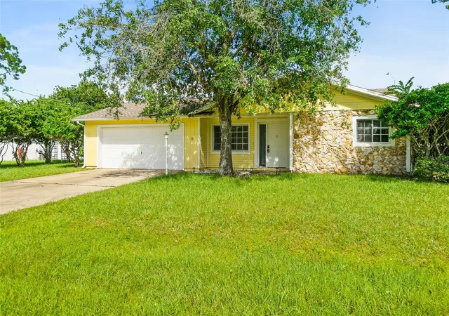 Photo 53 of Single family home for sale at 38 Diamond Dr, PALM COAST, FL 32164 | MLS# FC321514 | Listing updated on 2026-10-20