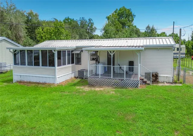 Photo 2 of Manufactured home for sale at 19884 Se 110th Court, Inglis, FL 34449 | MLS# TB8549314 | Listing updated on 2026-10-06