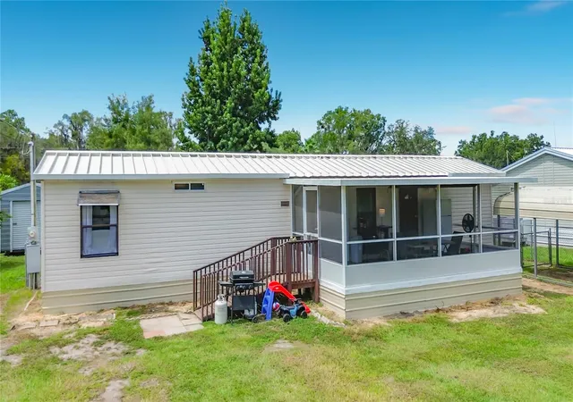 Photo 3 of Manufactured home for sale at 19884 SE 110th Court, Inglis, FL 34449 | MLS# TB8549314 | Listing updated on 2026-10-06