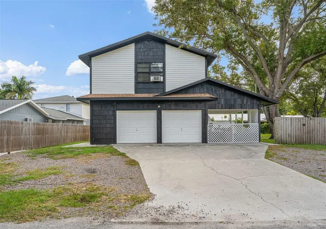 Single family home for sale at 3160 Aspinwall St, SARASOTA, FL 34237 | MLS# A4706371