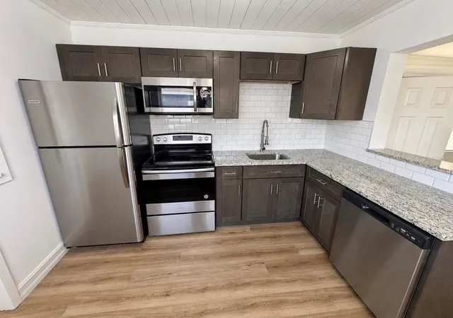 Photo 3 of Single family home for sale at 640 N 8th Street, Eagle Lake, FL 33839 | MLS# TB8549325 | Listing updated on 2026-09-17