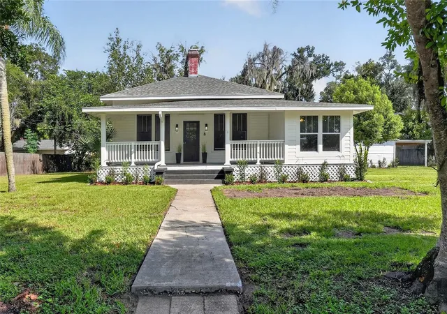 Photo 2 of Single family home for sale at 770 E Lemon St, Bartow, FL 33830 | MLS# B4902379 | Listing updated on 2026-09-19