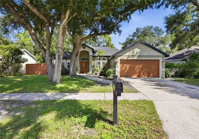 Photo 1 of Single family home for sale at 5595 Bent Oak Dr, Sarasota, FL 34232 | MLS# A4706376 | Listing updated on 2026-09-29