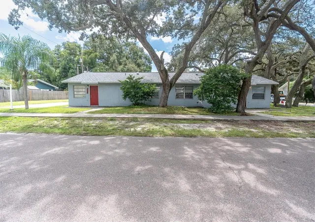 Listing Photo 4 - Condo for sale in building located at 373 5th St NW, LARGO, FL 33770