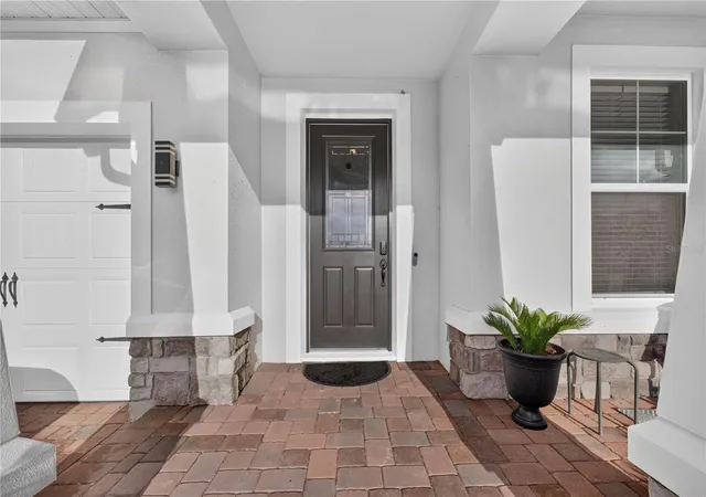 Photo 3 of Single family home for sale at 5049 Shady Pines Dr, Saint Cloud, FL 34772 | MLS# S5157754 | Listing updated on 2026-09-22