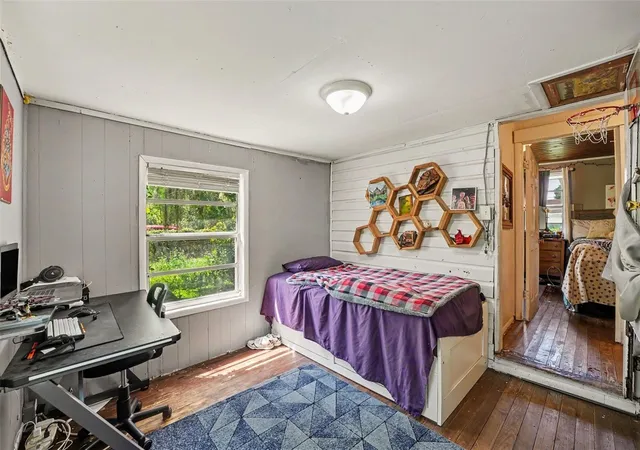 Photo 4 of Single family home for sale at 1329 W Oak Dr, Lakeland, FL 33810 | MLS# TB8549330 | Listing updated on 2026-09-18
