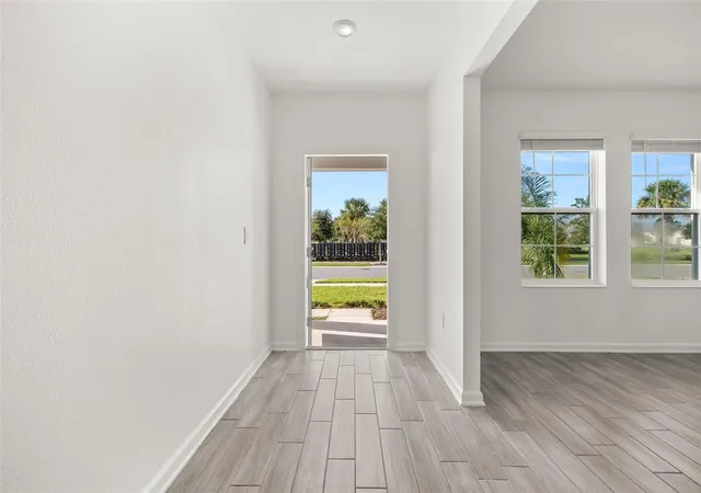Photo 3 of Single family home for sale at 9404 Revere Ave, Leesburg, FL 34788 | MLS# O6442518 | Listing updated on 2026-10-08