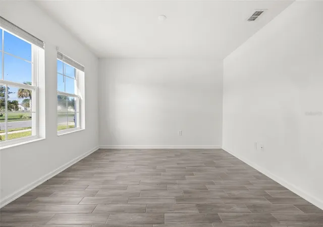 Photo 4 of Single family home for sale at 9404 Revere Ave, Leesburg, FL 34788 | MLS# O6442518 | Listing updated on 2026-10-08