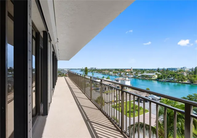 Photo 2 of Condo for sale at 7600 Bayshore Dr #606, Treasure Island, FL 33706 | MLS# TB8549337 | Listing updated on 2026-09-19