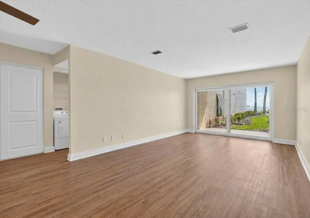 Photo 4 of Condo for sale at 7300 Sunshine Skyway Ln S #106, Saint Petersburg, FL 33711 | MLS# TB8549343 | Listing updated on 2026-09-19